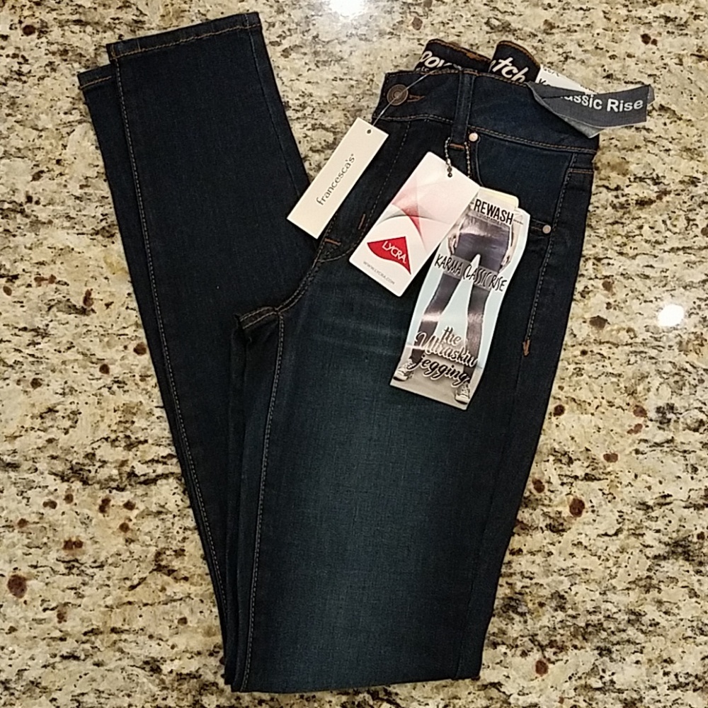 🆕️NWT Francesca's Rewash Jeans